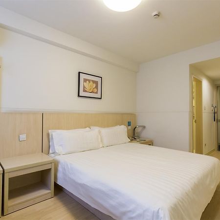 Hanting Express Qingdao South Chongqing Road Bagian luar foto