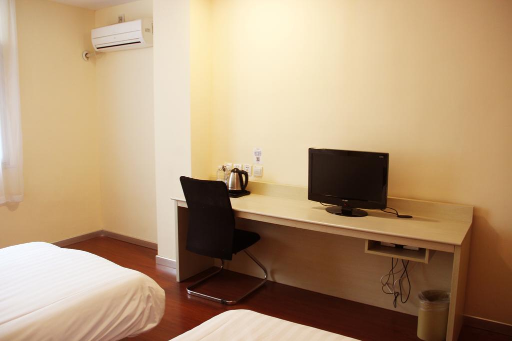 Hanting Express Qingdao South Chongqing Road Ruang foto