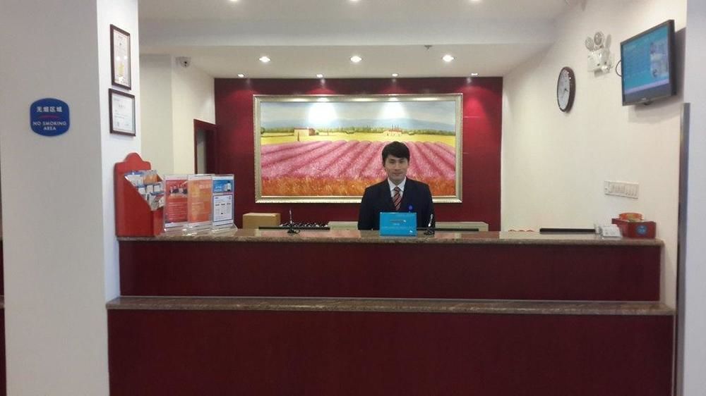 Hanting Express Qingdao South Chongqing Road Bagian luar foto