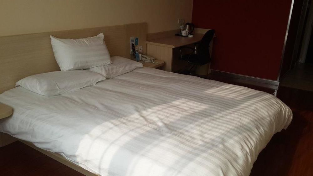 Hanting Express Qingdao South Chongqing Road Bagian luar foto