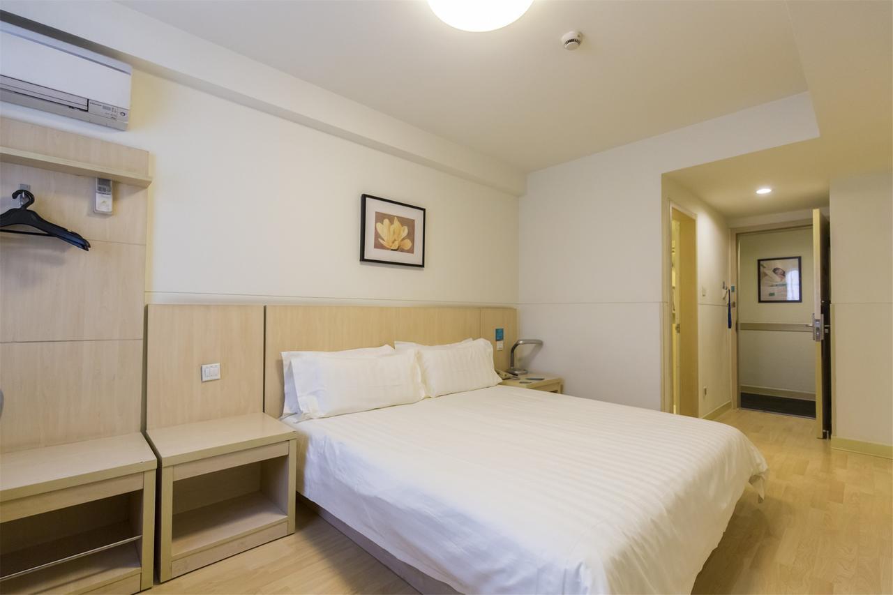 Hanting Express Qingdao South Chongqing Road Bagian luar foto
